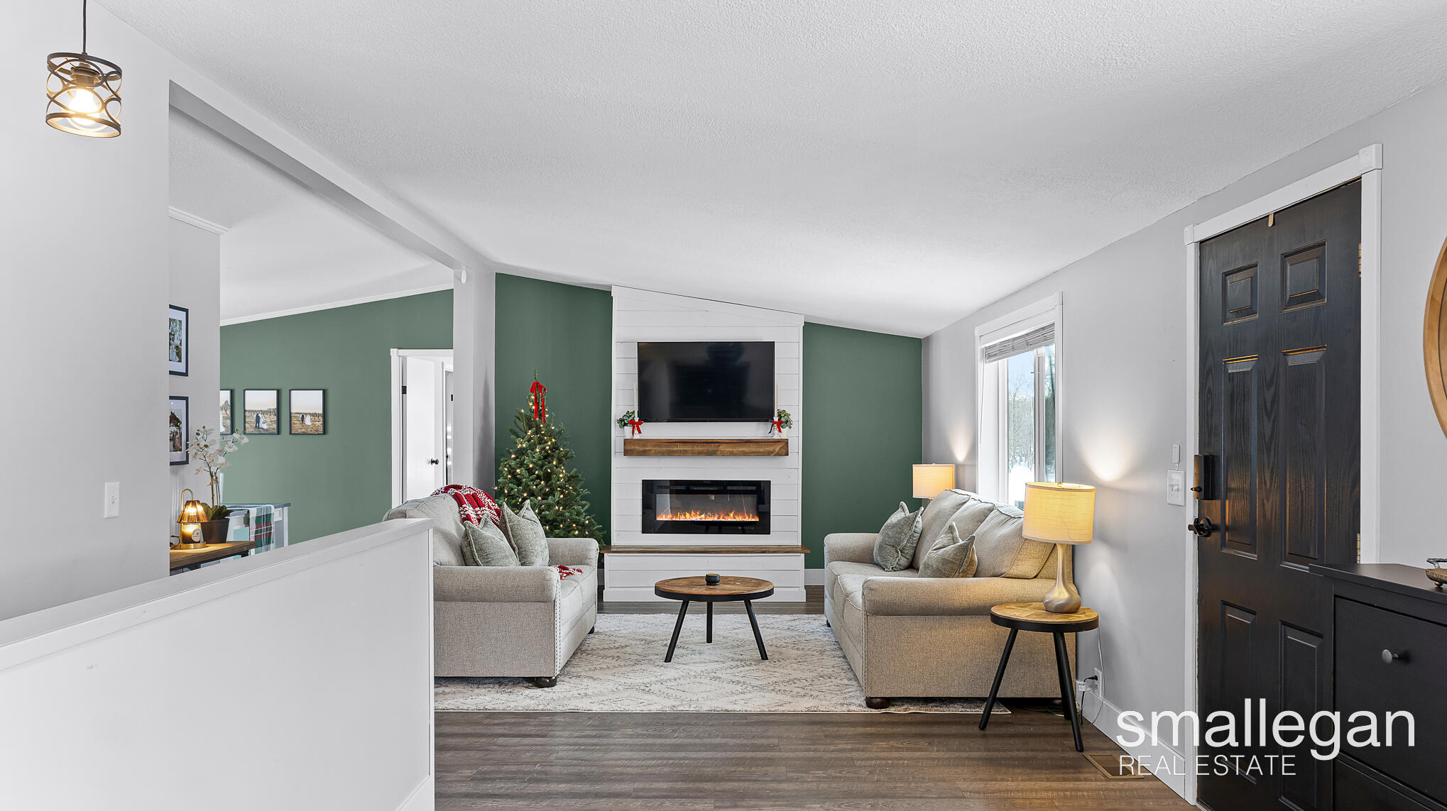 5393 15 Mile Road NE