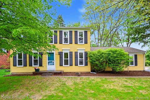 4923 Stamford Drive West Bloomfield Charter Township MI 48323
