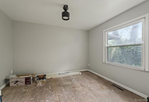 Tiny photo for 2629 Orchard Lane, Flint City, MI 48504 (MLS # 20261047927)