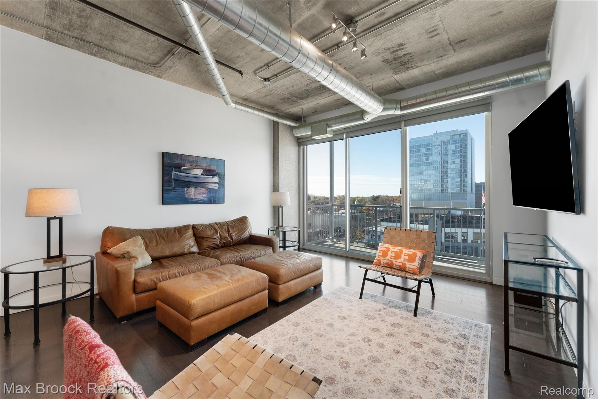 100 W 5th Street 605