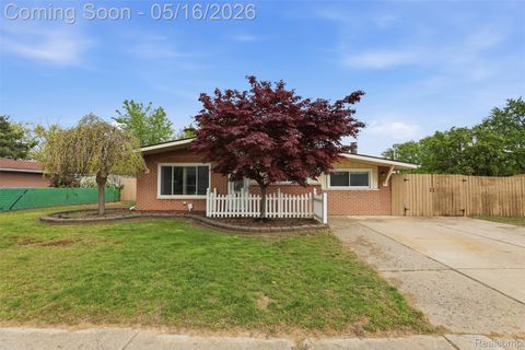 245 Darwin Street Westland City MI 48186