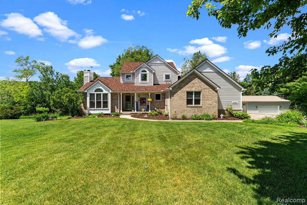 2867 Iris Lane