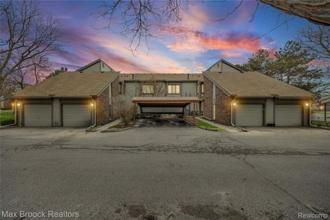 7443 Brynmawr Court West Bloomfield Charter Township MI 48322