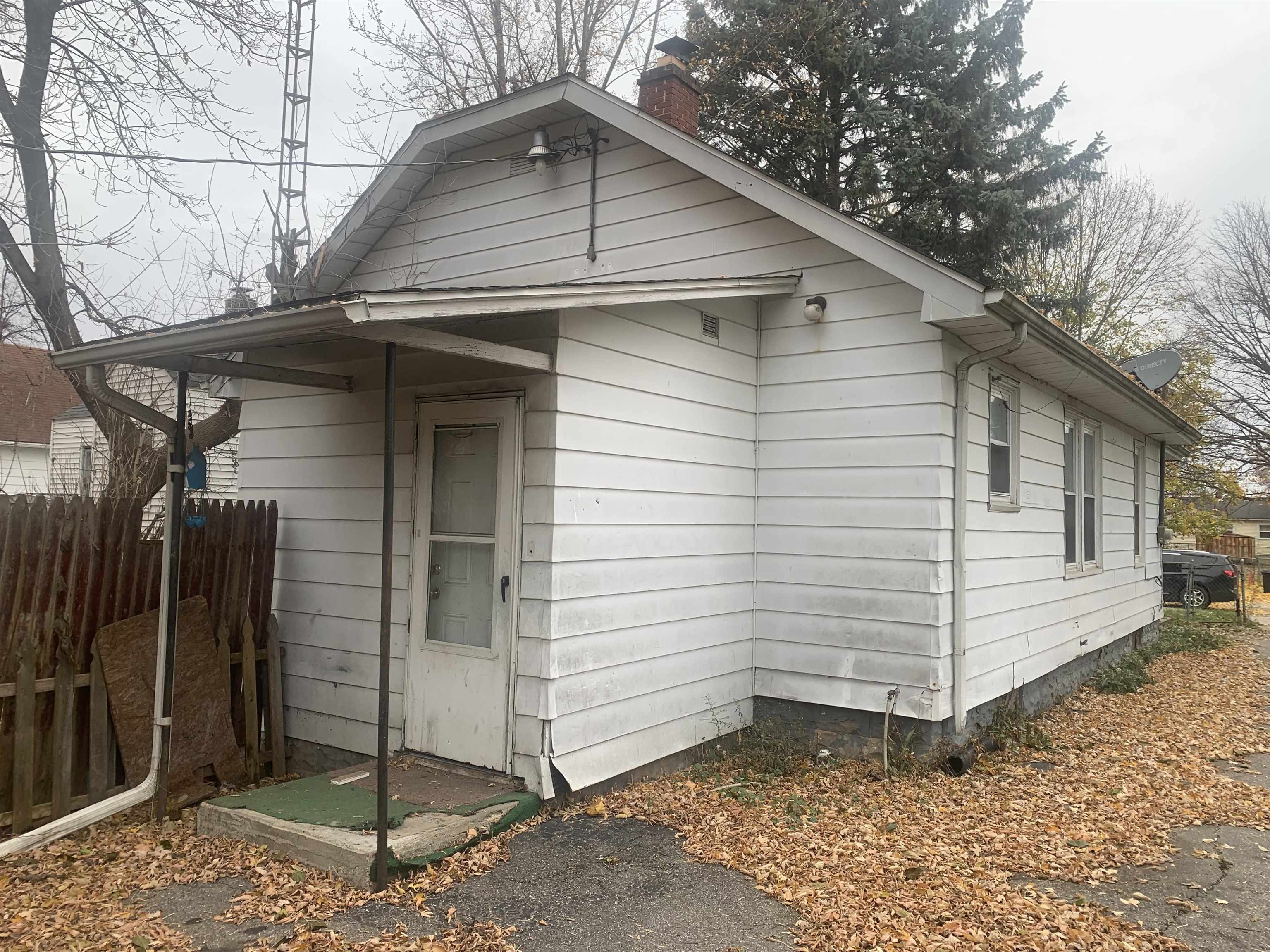 1225 Vermilya Avenue