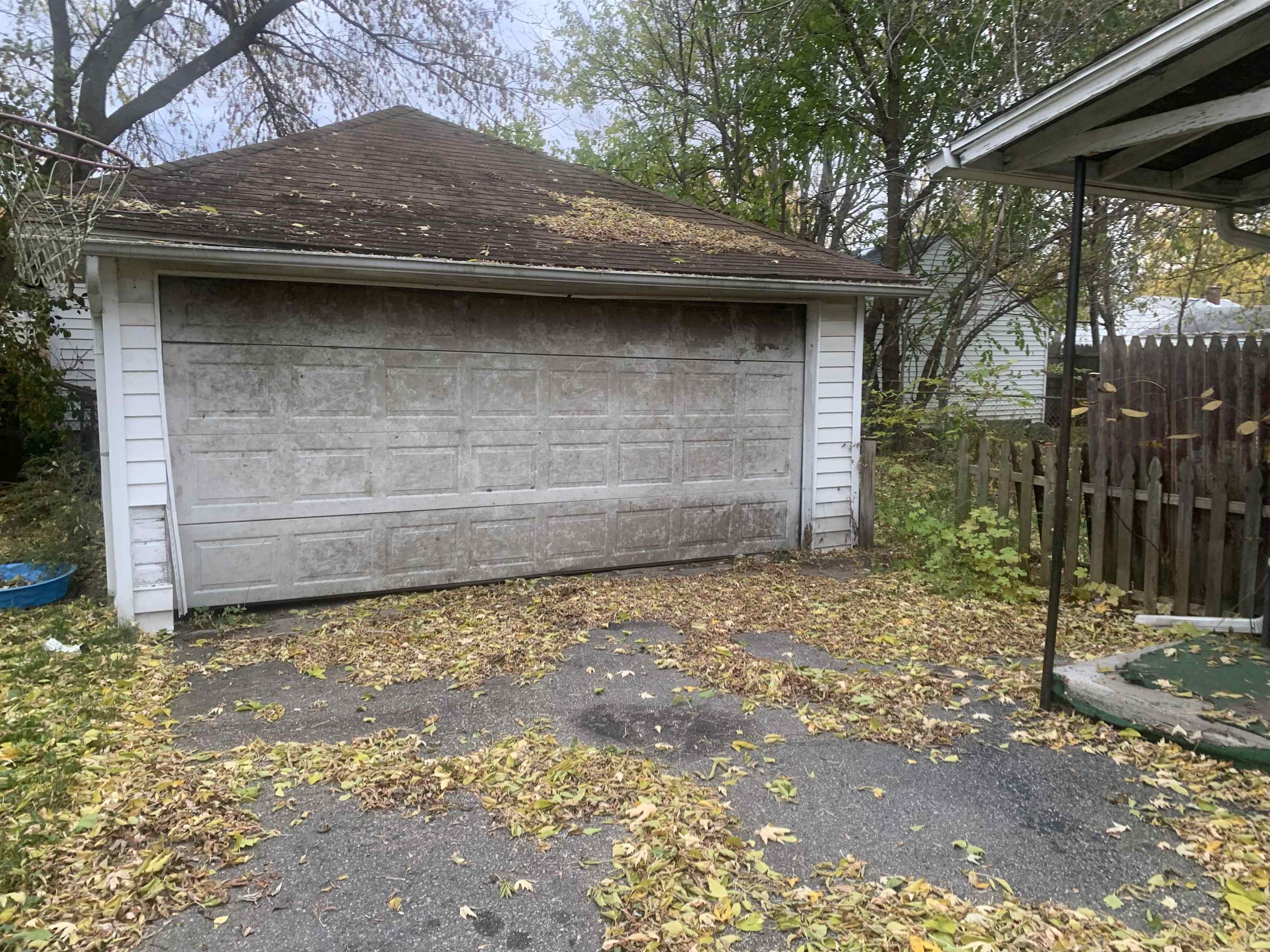 1225 Vermilya Avenue