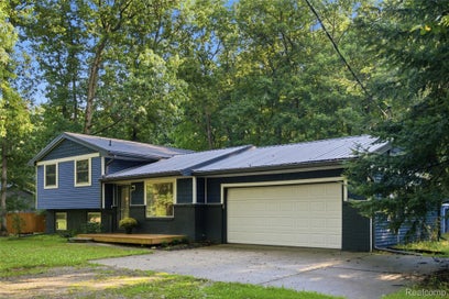 19305 Taylor Lake Road Rose Township MI 48442