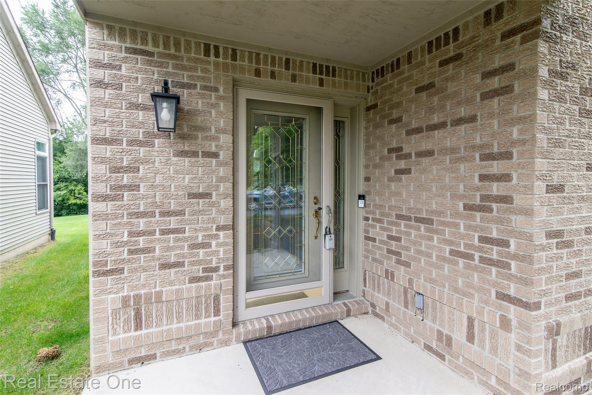 5808 Windstar Circle