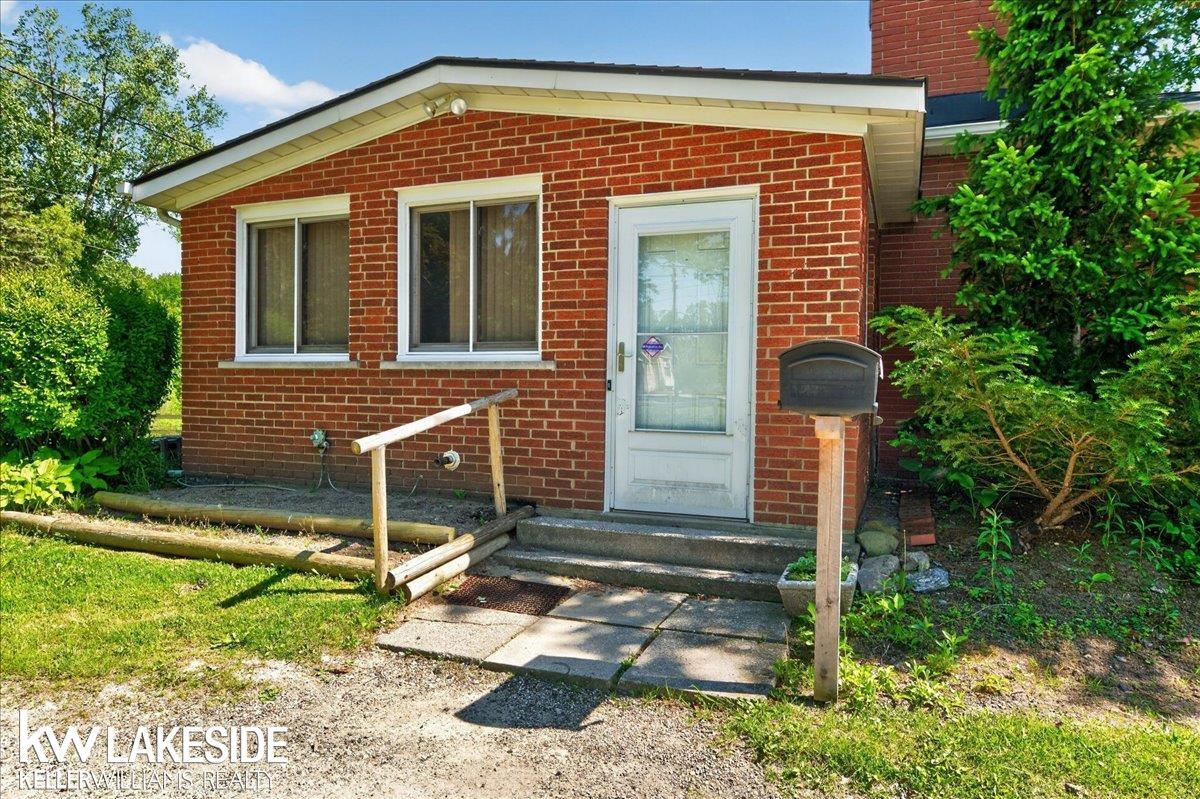 Properties Available 4 - 4 57890 North Avenue