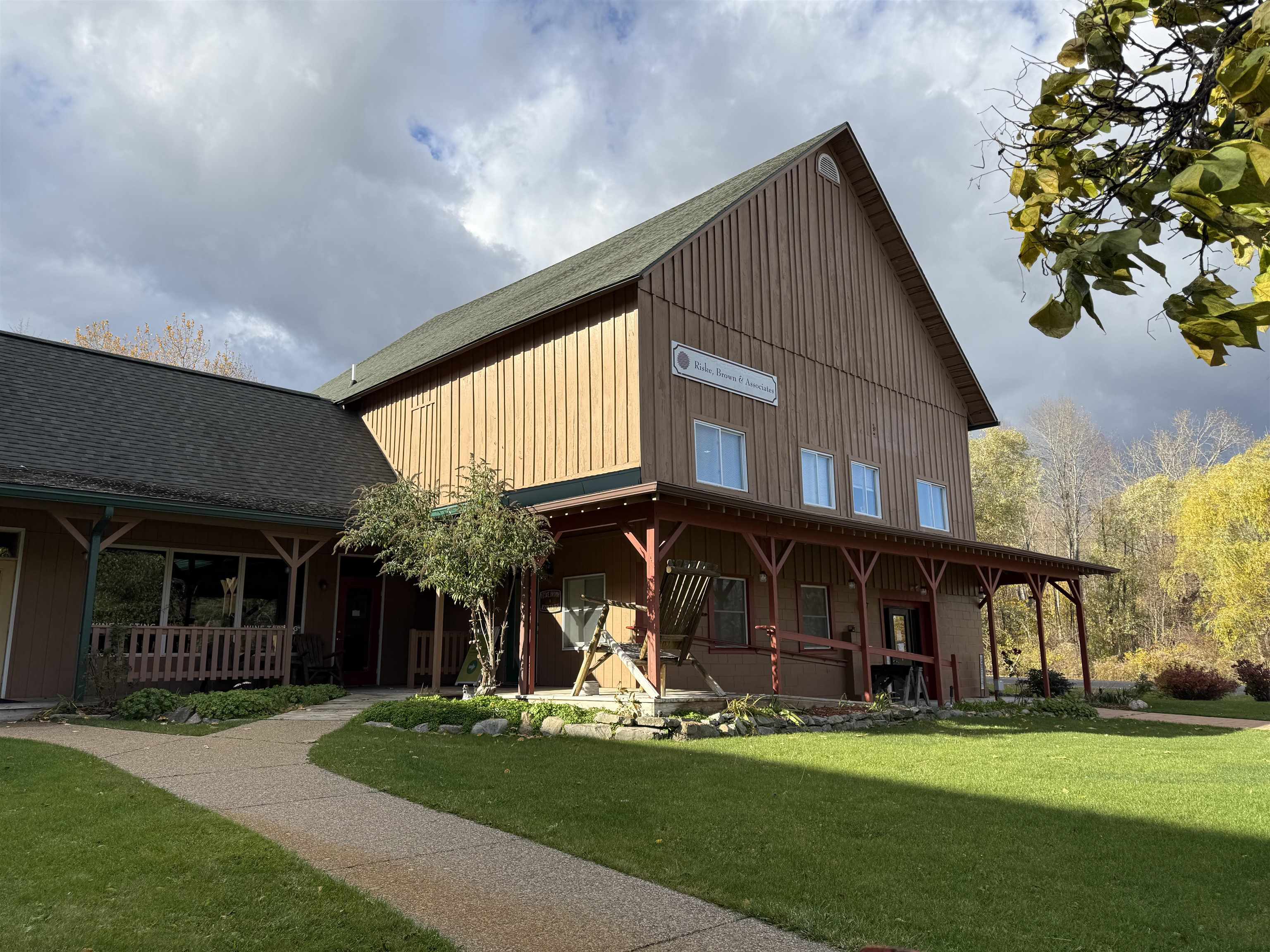 5046 S West Bay Shore