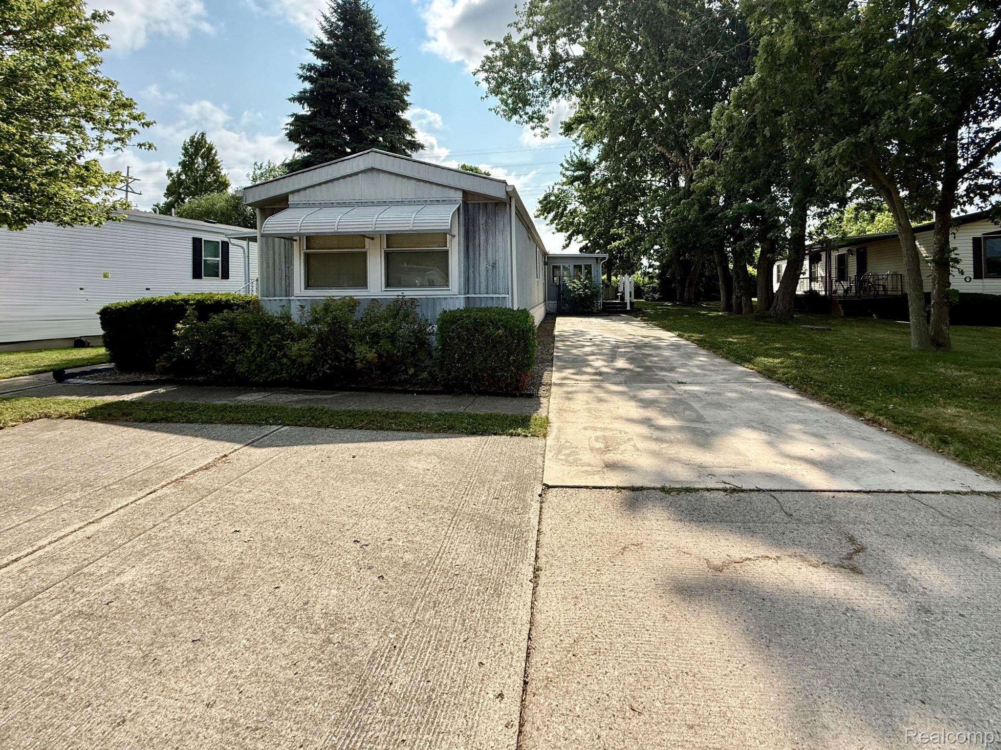 39 Oakridge E
