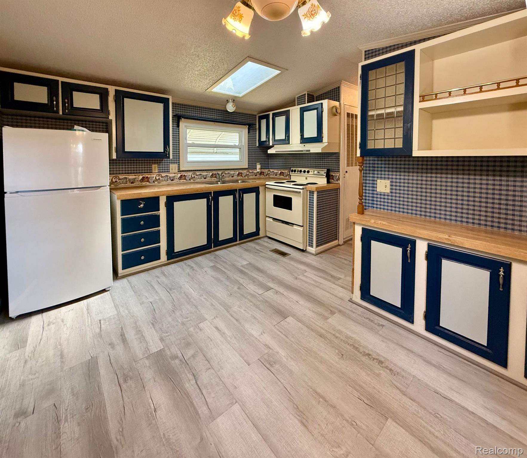39 Oakridge E