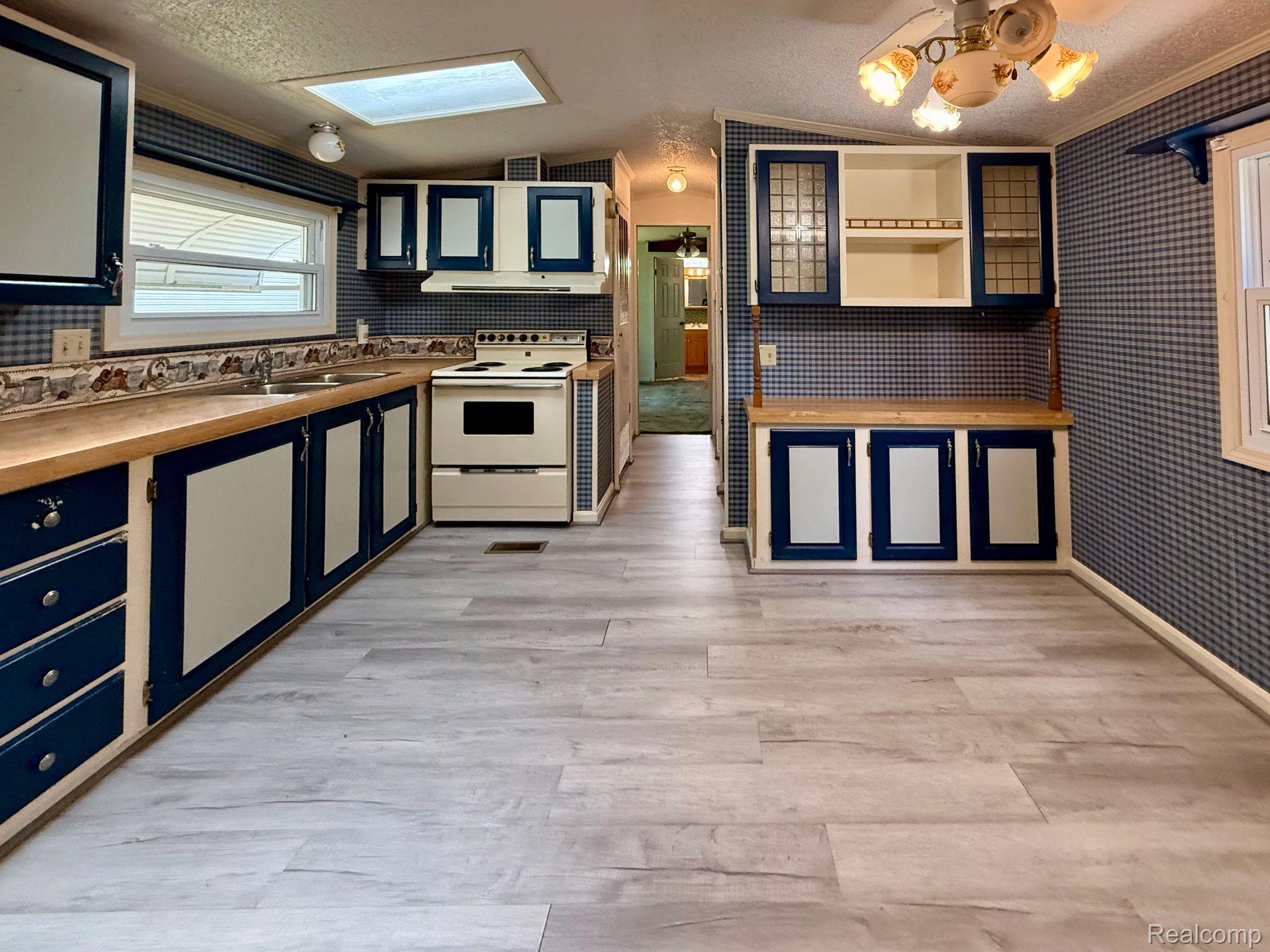 39 Oakridge E