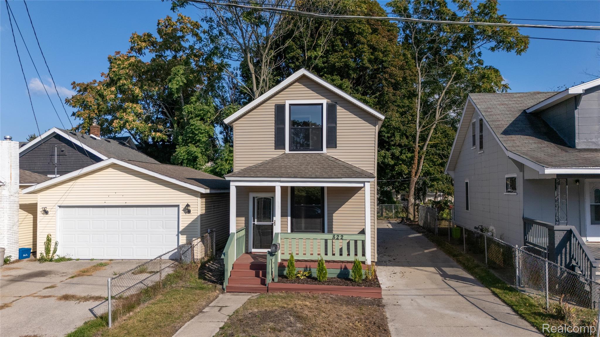 822 Saint Clair Street
