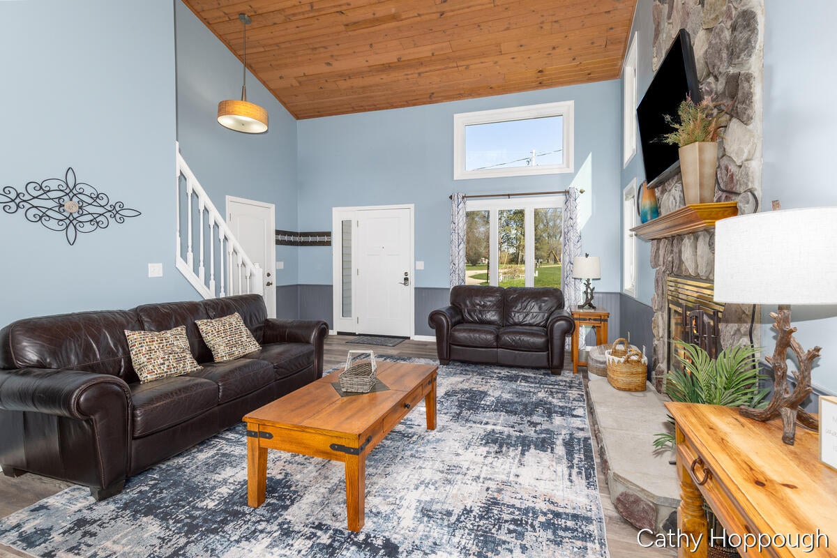 229 Ivason Drive