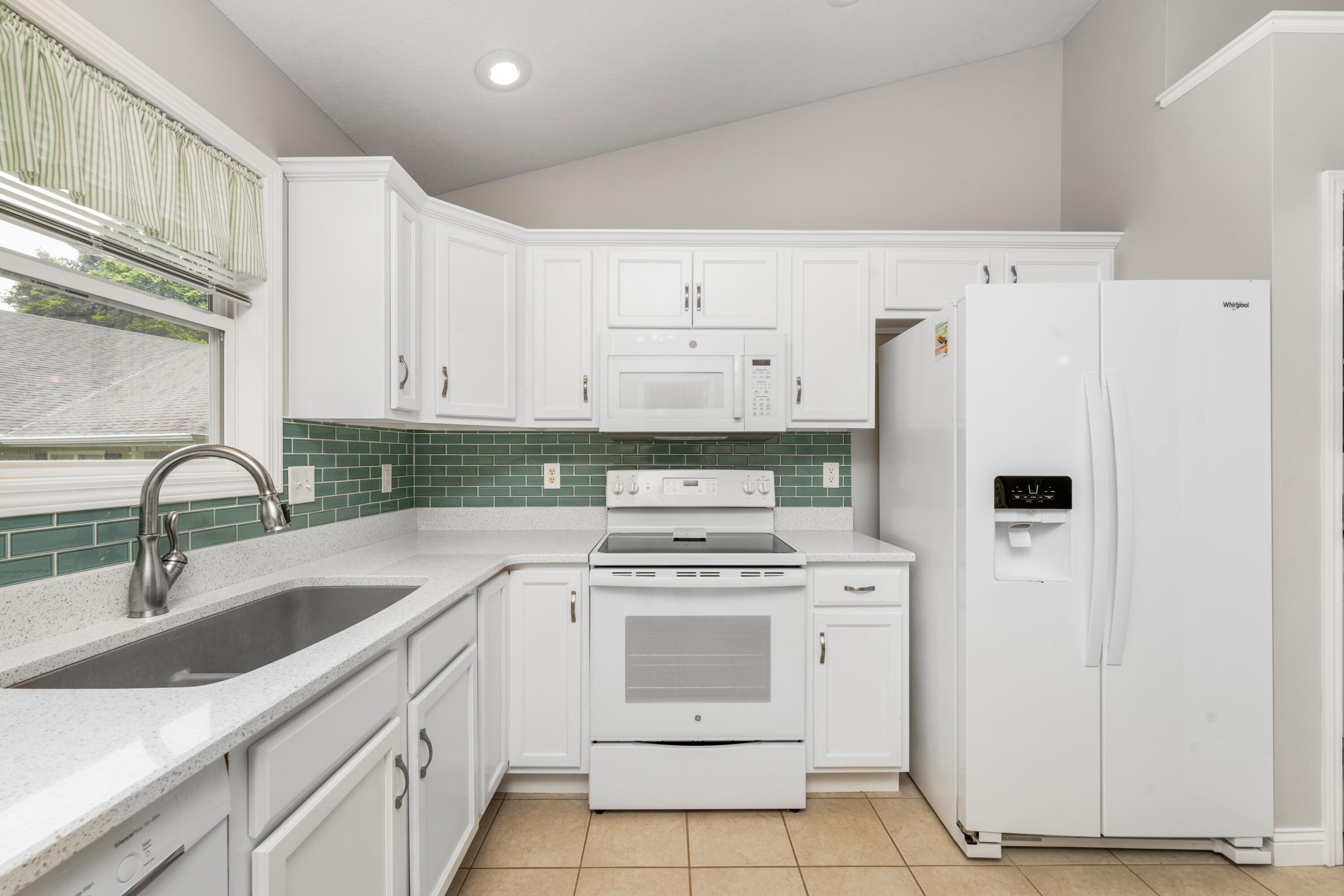9658 Palmetto Court
