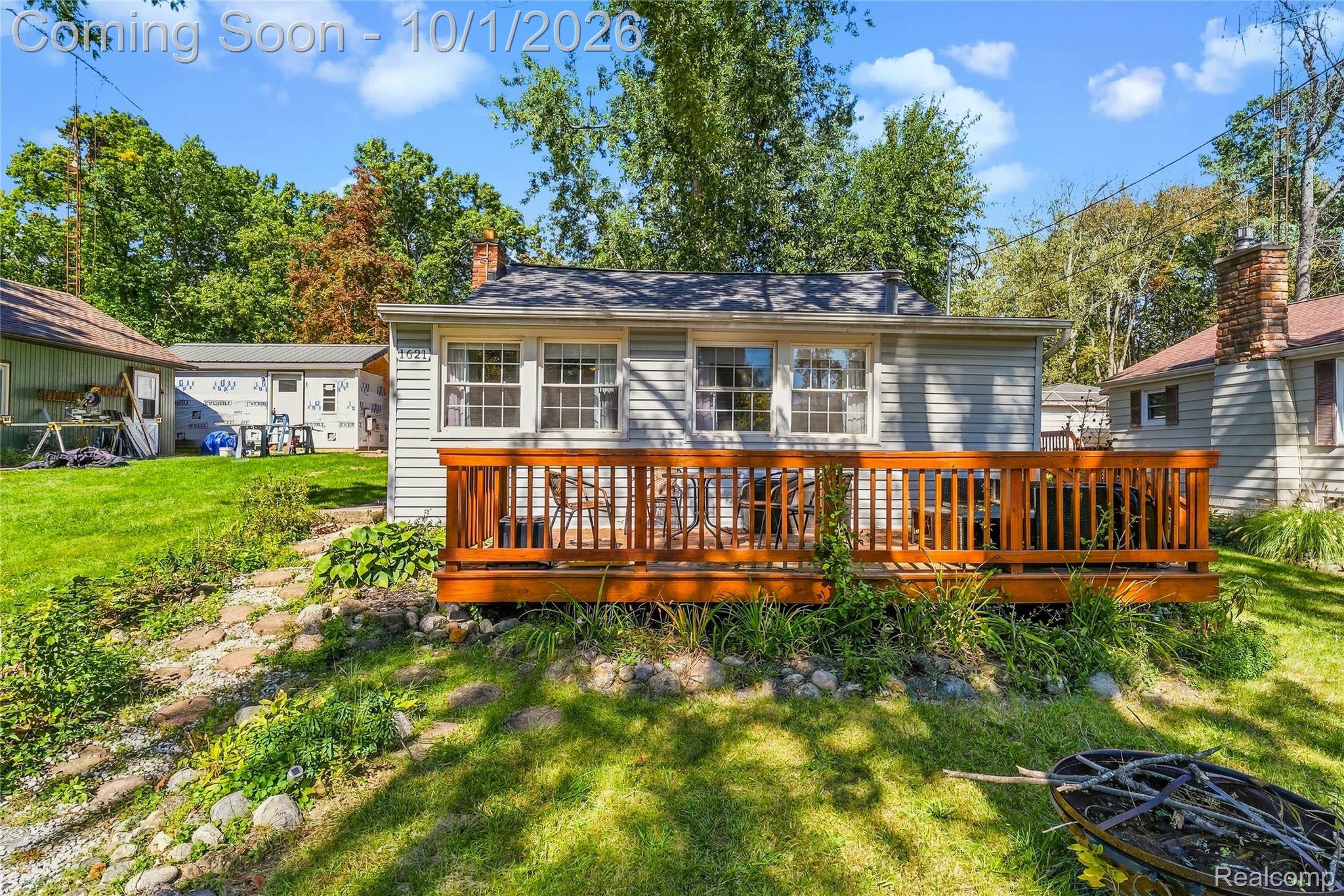 1621 Greenwood Court