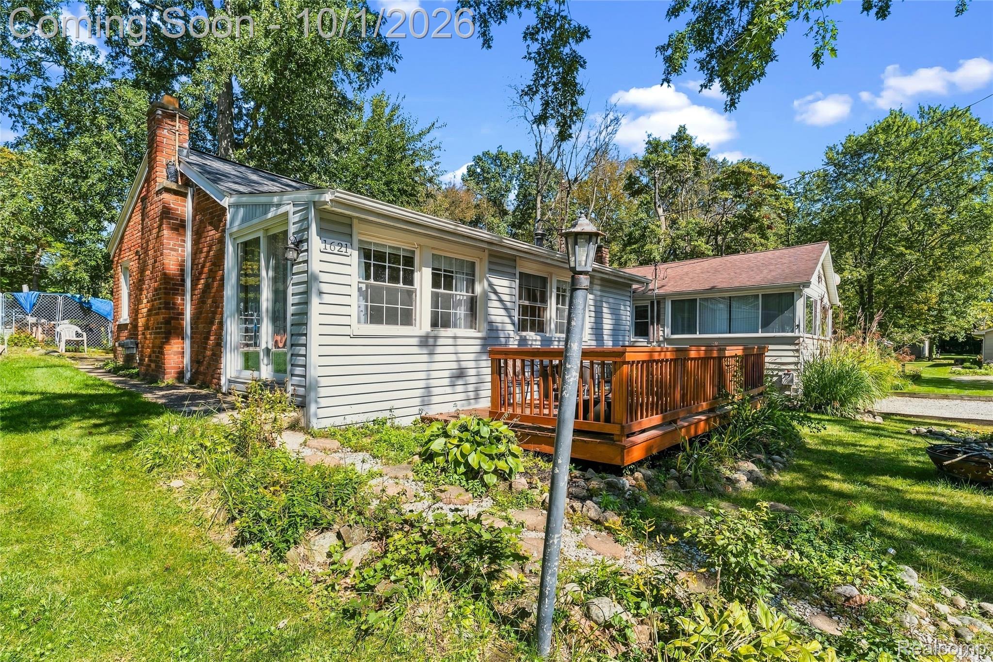 1621 Greenwood Court