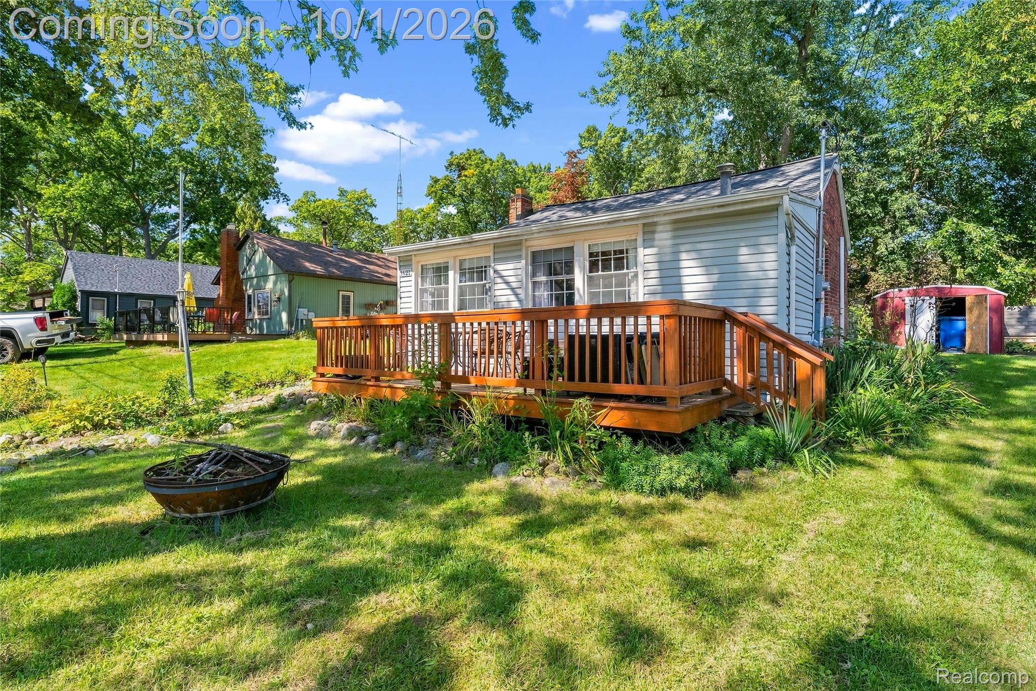 1621 Greenwood Court