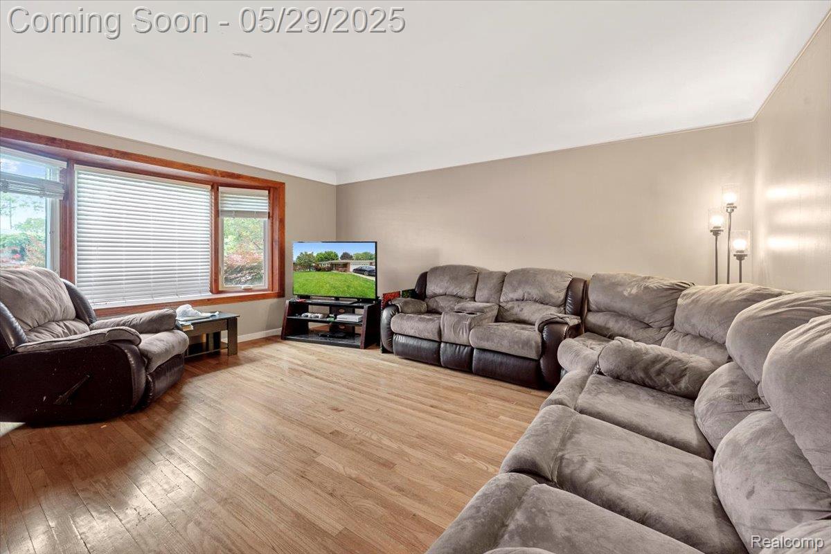 11233 CAPRI Drive