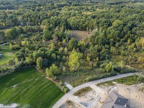 1293 Wind Valley Lane Highland Charter Township MI 48442