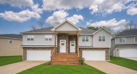 190 Whispering Pines Drive Fenton City MI 48430