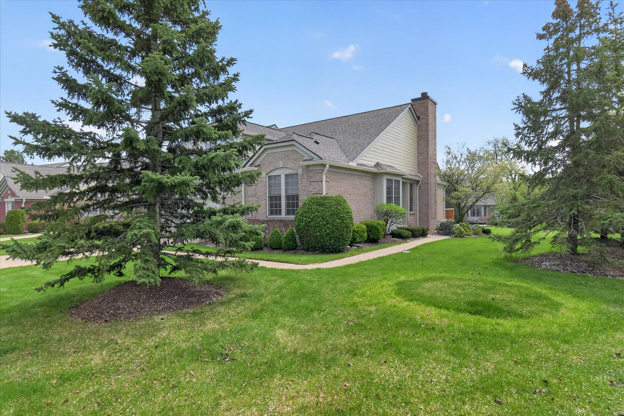 44543 Birchwood Court