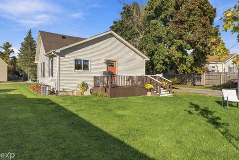 Tiny photo for 67 W Lorraine Street, Peck Village, MI 48466 (MLS # 58050224810)