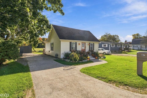 Tiny photo for 67 W Lorraine Street, Peck Village, MI 48466 (MLS # 58050224810)