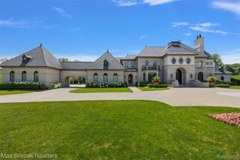 5466 Orchard Ridge Drive Oakland Charter Township MI 48306