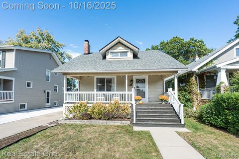 271 E Maplehurst Street Ferndale City MI 48220