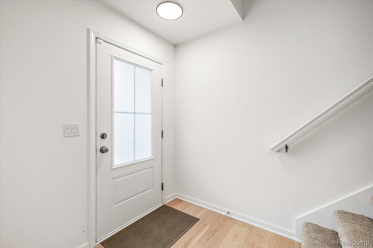 3927 Trailway Commons Circle