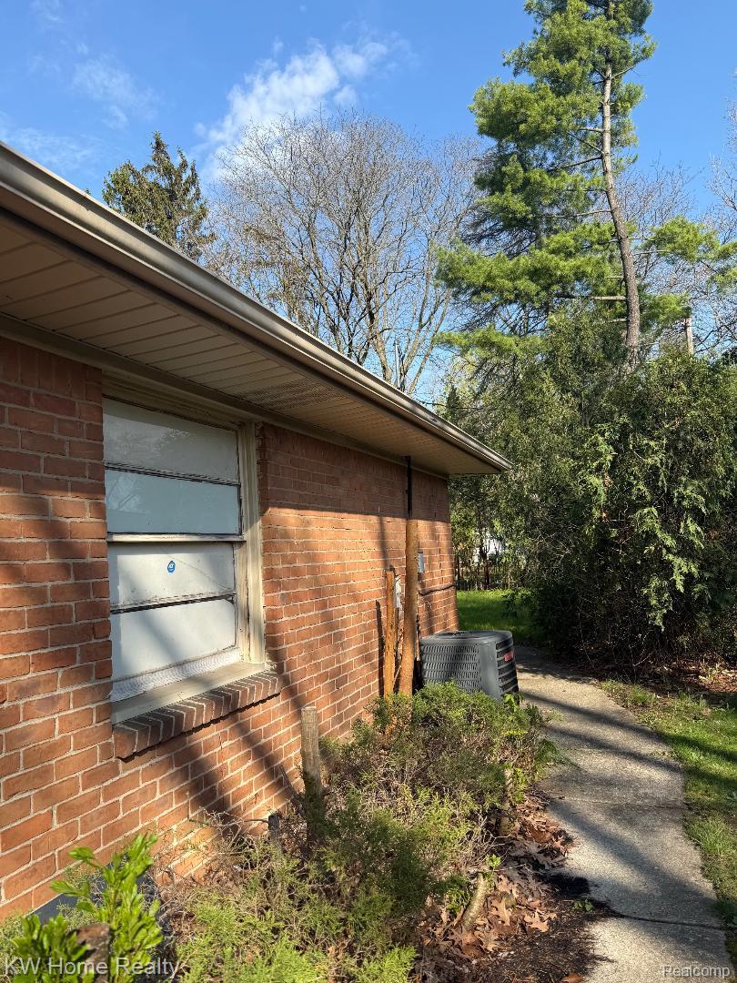 17228 Sunnybrook Drive