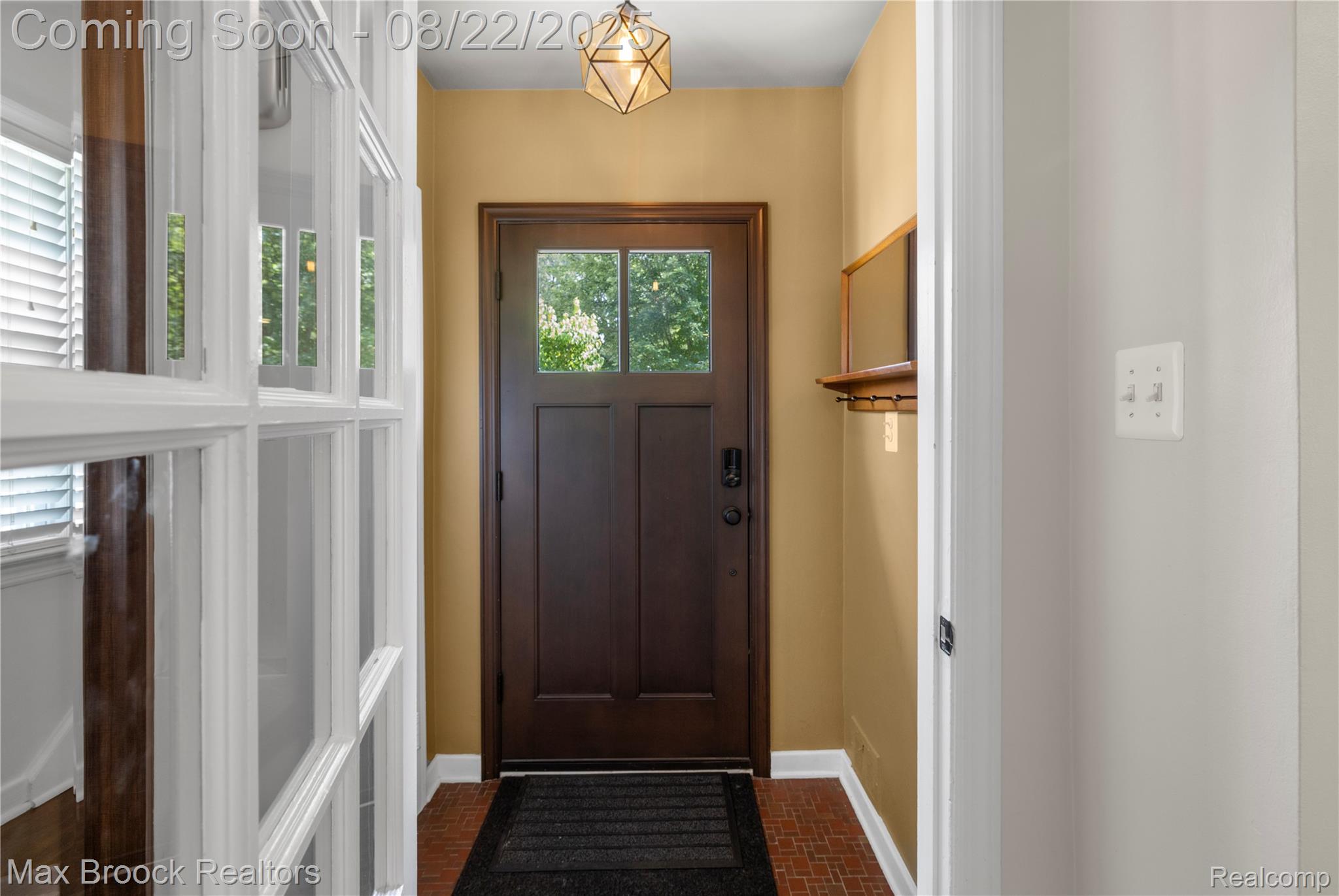 1978 Catalpa Drive