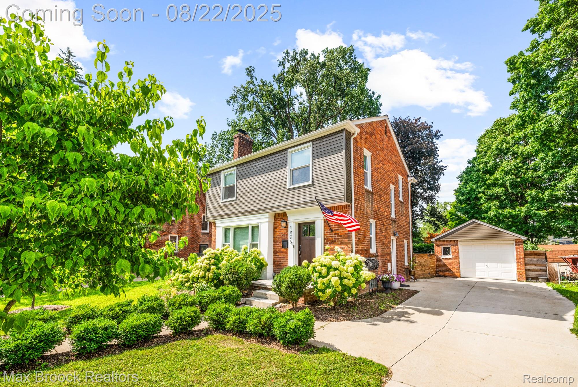 1978 Catalpa Drive
