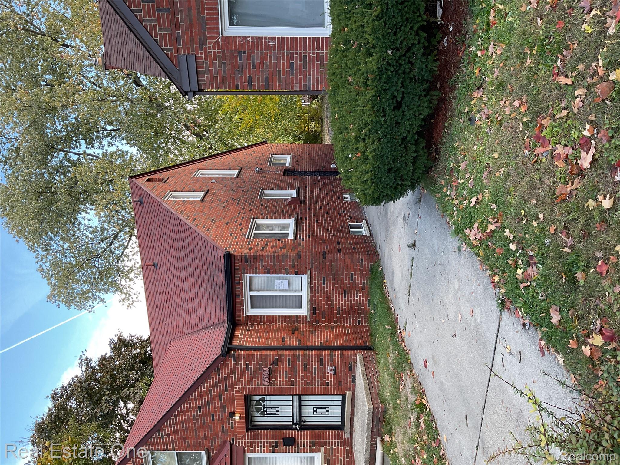 17308 SHAFTSBURY Avenue