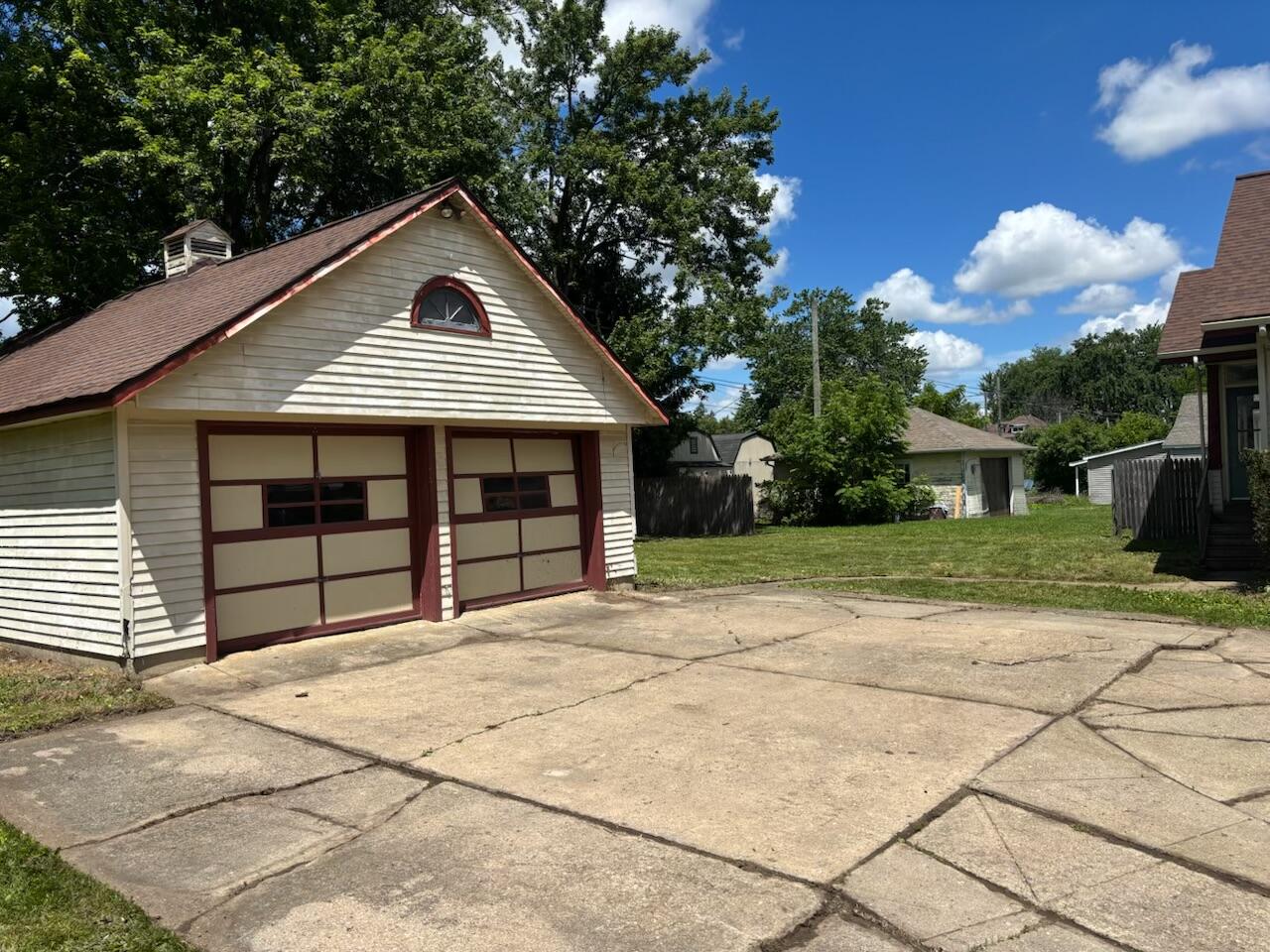 3194 Main Street