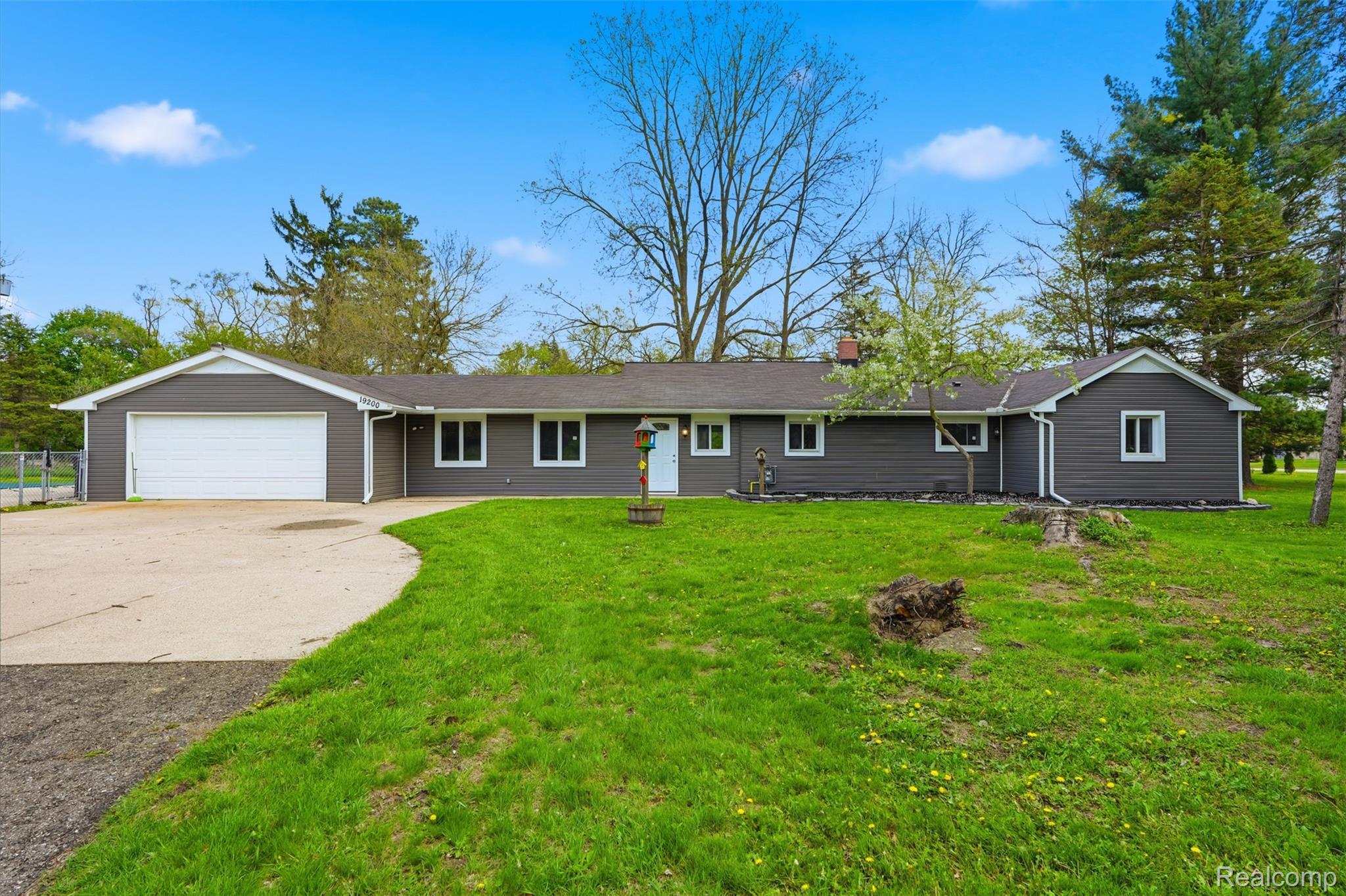 19200 Merriman Court