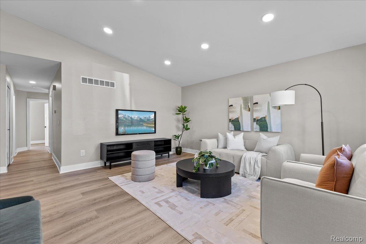 50192 Salisbury