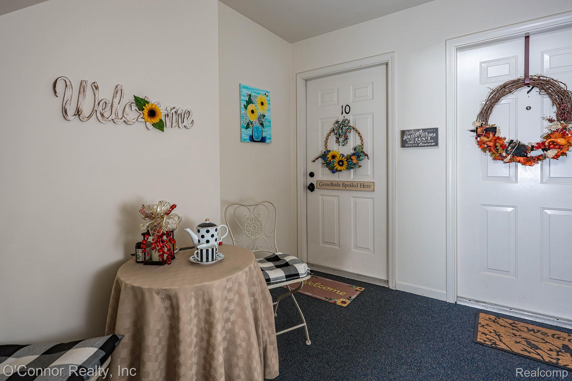 1700 River Road 10