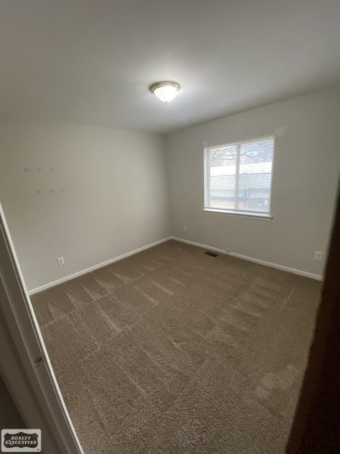 18530 E 14 Mile - B5 Lower Road