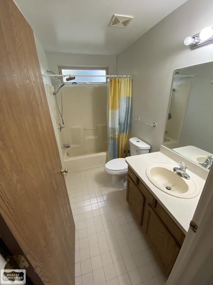 18530 E 14 Mile - B5 Lower Road