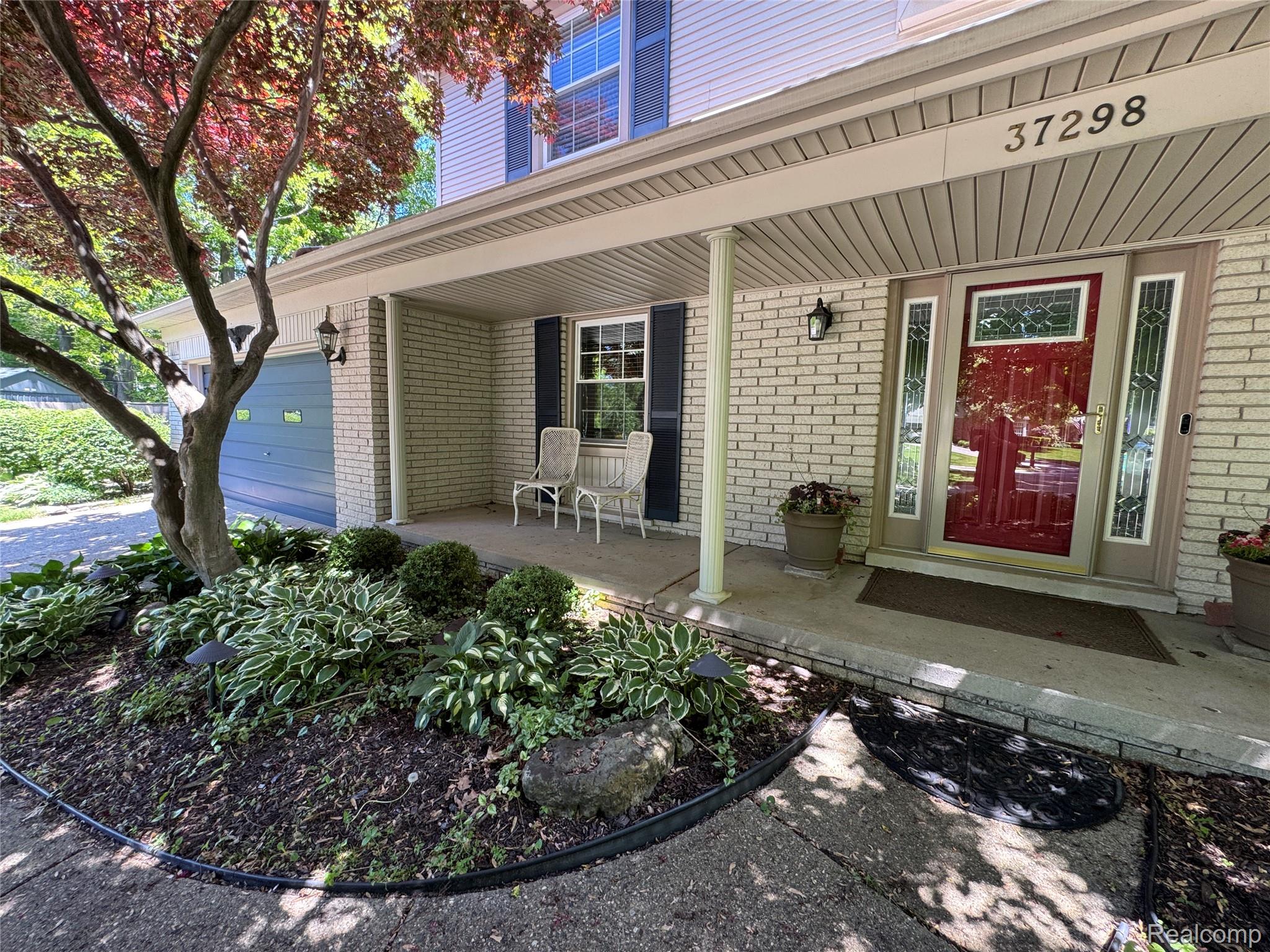 37298 Robindale Court