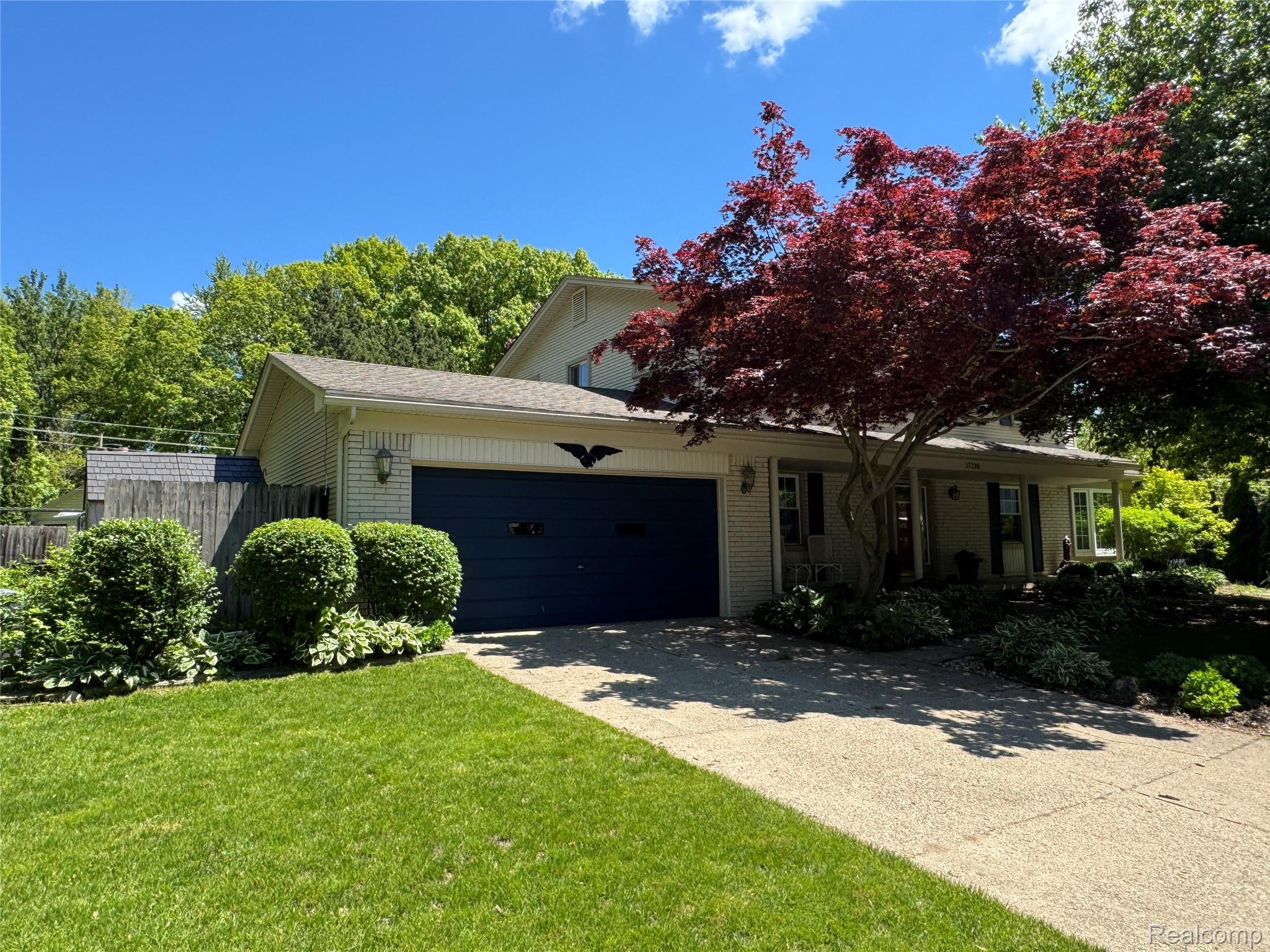 37298 Robindale Court