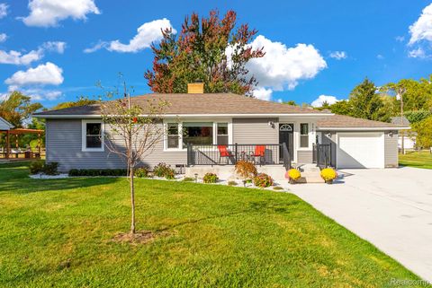 5548 Bar-Milvian Lexington Village MI 48450