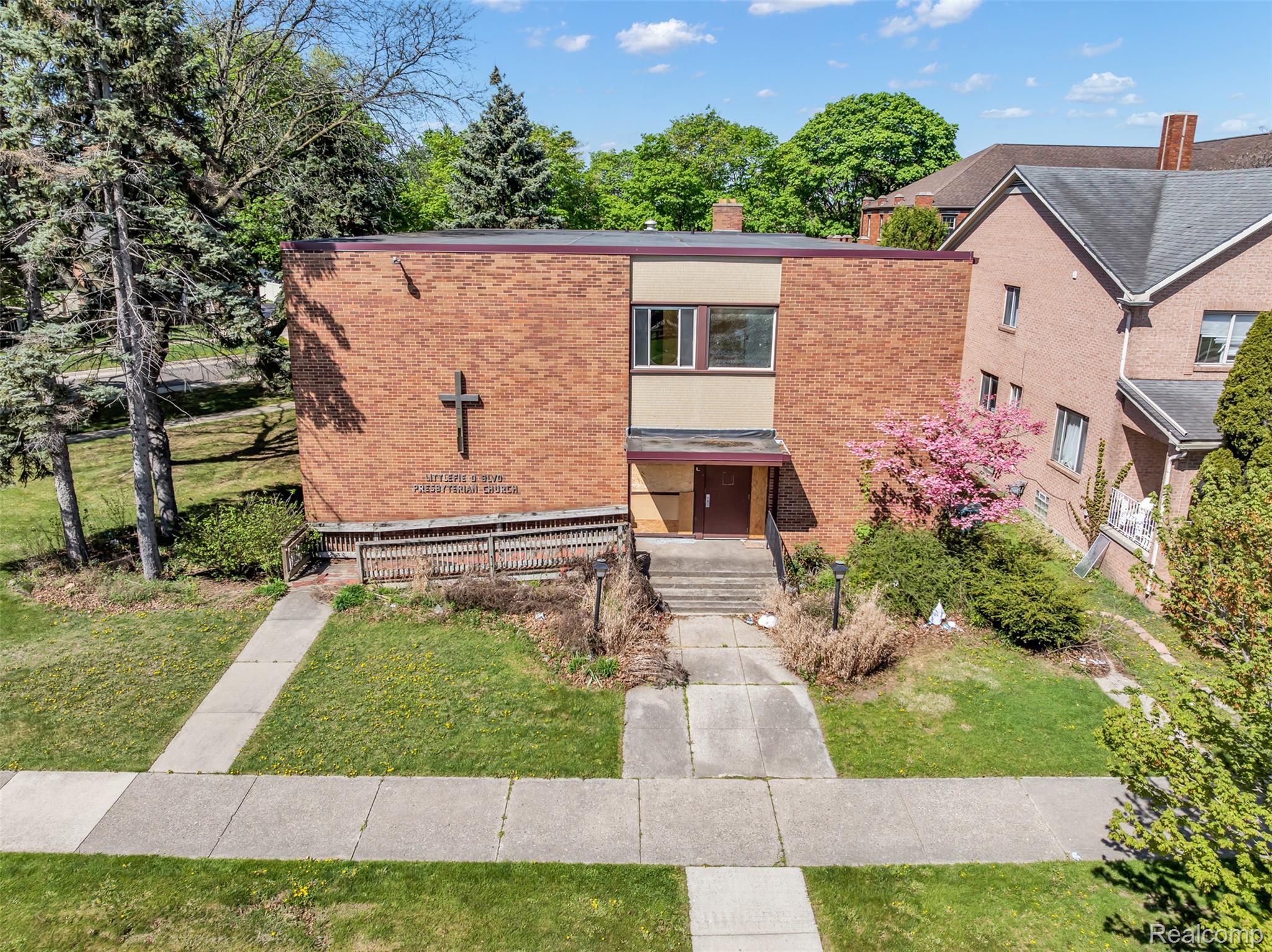 7560 LITTLEFIELD Boulevard