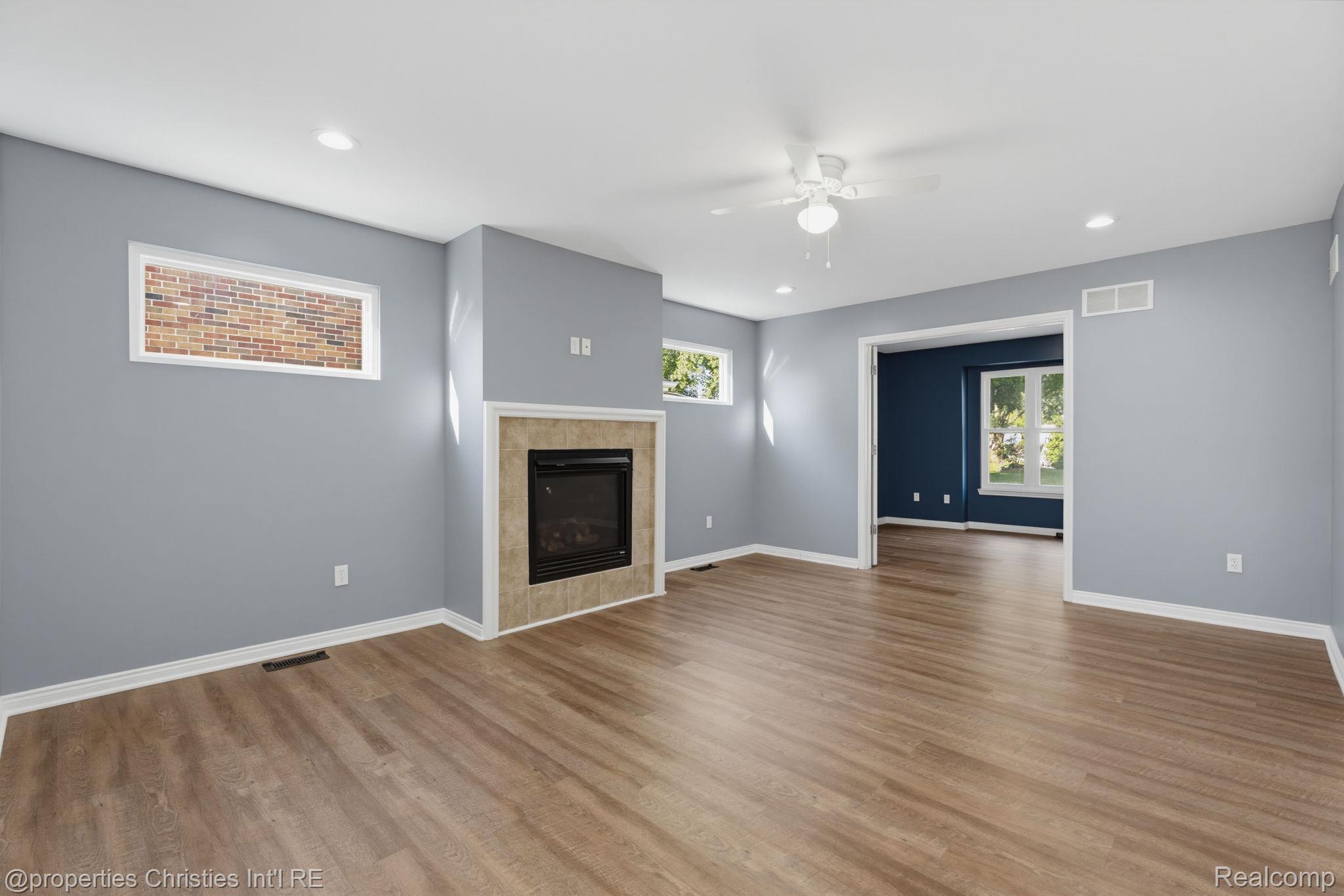 23389 Easterling Avenue