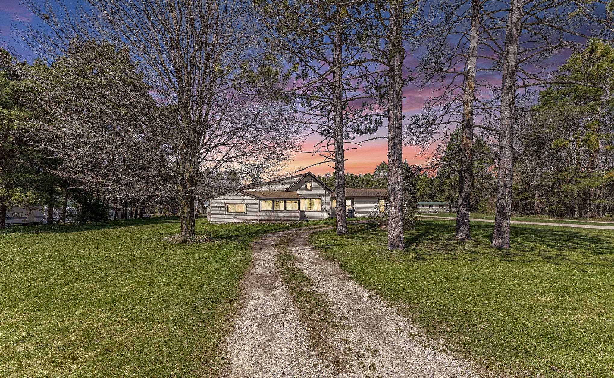 1810 W Houghton Lake Road