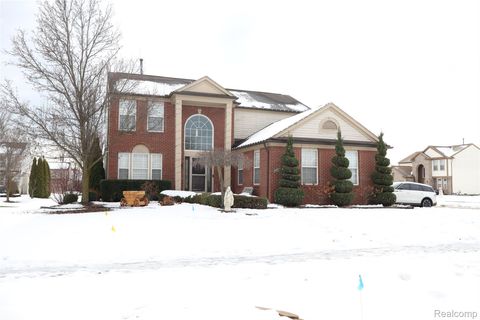17752 Country Club Drive Macomb Township MI 48042