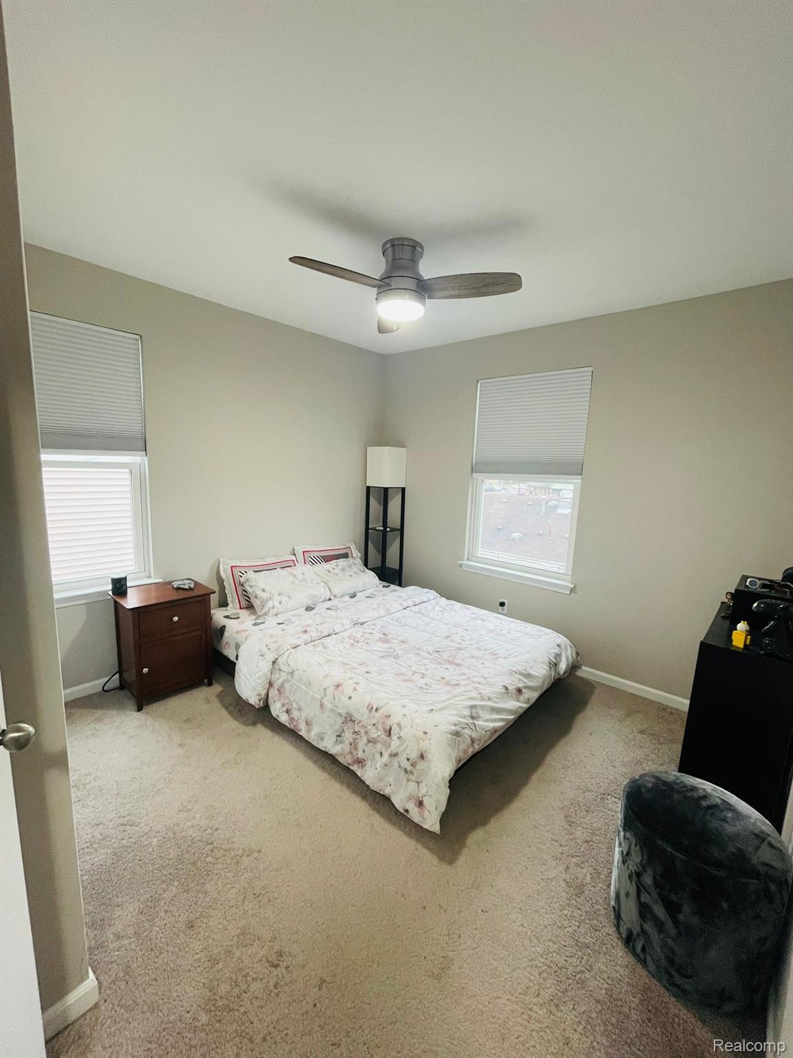 3221 Chambers W