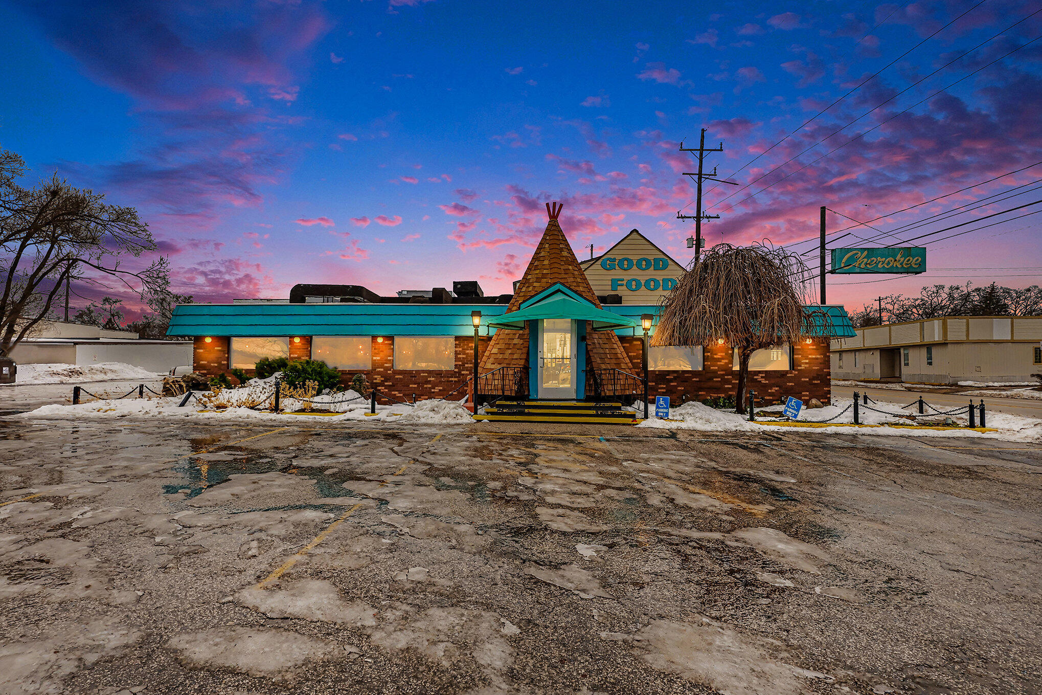 1971 W Sherman Boulevard